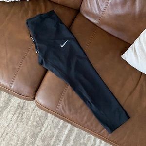 Nike Cropped Leggings